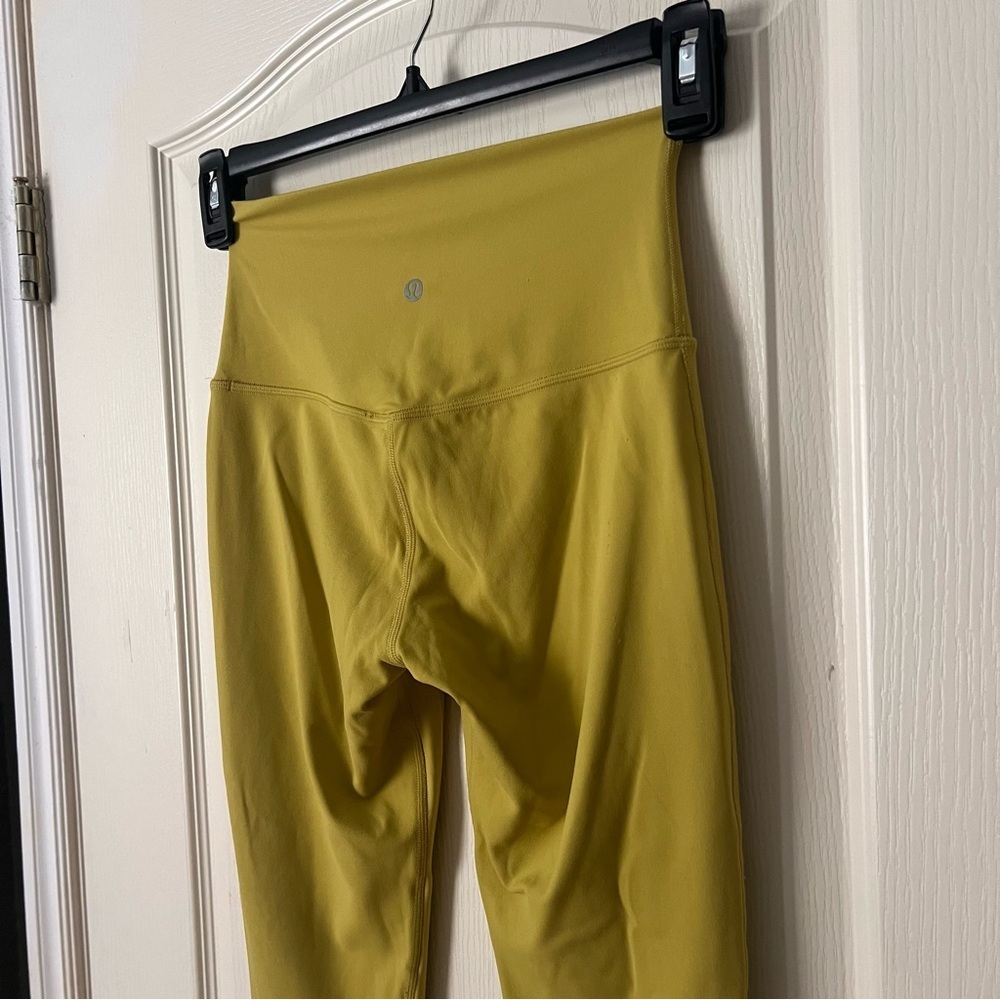 Lululemon Align High Rise 25”, Yellow Pear, size 6 - Picture 4 of 11